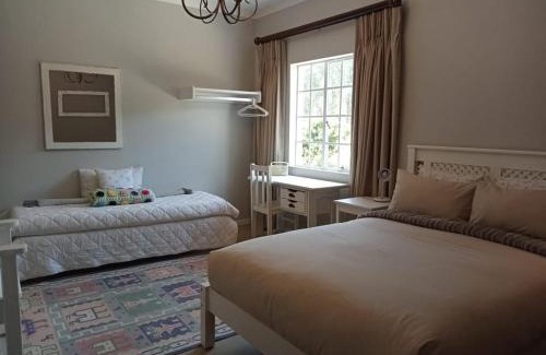 Albert Luthuli House | Rocks & Roses Farm stay