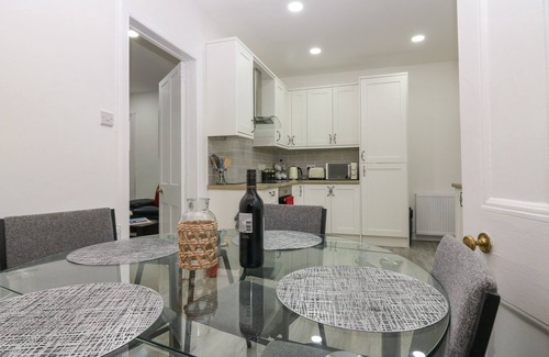Macduff House | ROCKSTAR COTTAGE, family friendly, with a garden in Macduff