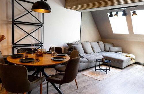 Tractorul Apartment | Rockstar Residence