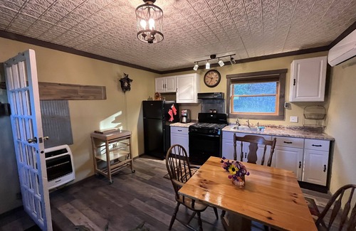 Livingston Cabin | Rocky Mountain Retreat 1 hr to Yellowstone Park, 20 min Bozeman,Livingston, MSU