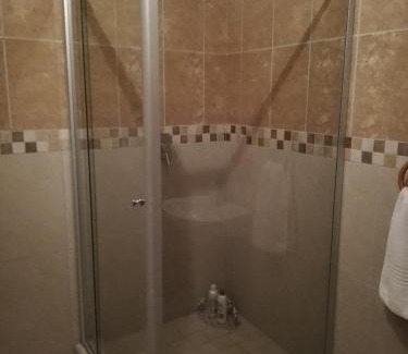 Constantia Kloof Apartment | Rocky Ridge Guest House 2 SELF CATERING - No Alcohol allowed