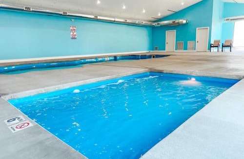 Hollister House | Rocky Shores Retreat - Indoor Pool Open