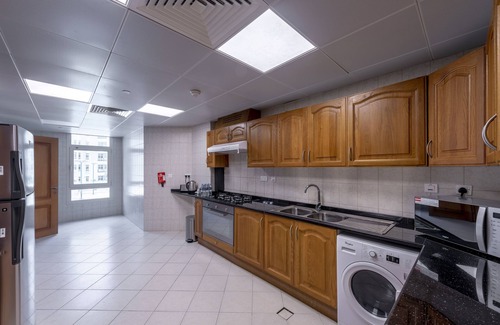 Trade Center Apartment | Roda Al Murooj Residences