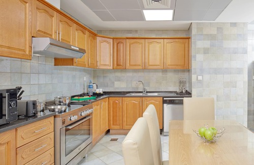 Jumeira 3 Apartment | Roda Beach Resort