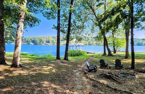 Lake Catherine Cabin | Roddy's Roost Lakefront Cabin - Hot Springs ARn