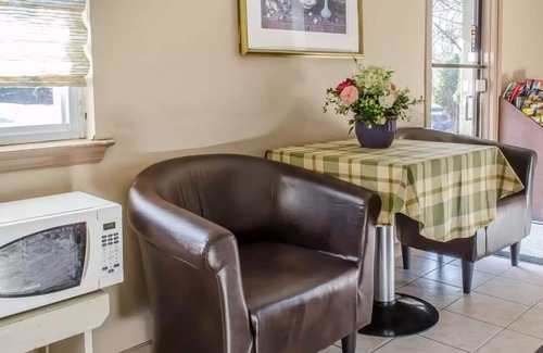 Allentown Hotel | Rodeway Inn Allentown South