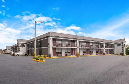Cleveland Hotel | Rodeway Inn Cleveland TN I-75