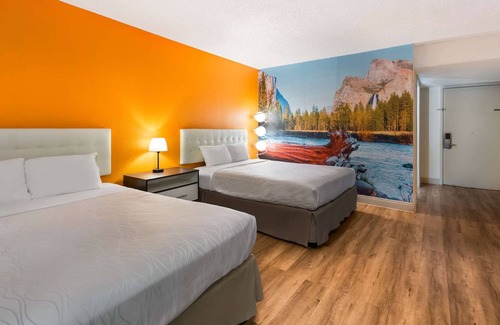 Raisin Hotel | Rodeway Inn Fresno near Yosemite