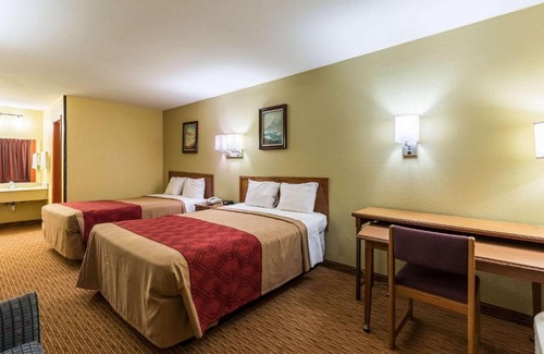 Galveston Hotel | Rodeway Inn - Galveston