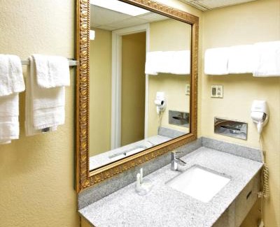 St. Andrews Hotel | Rodeway Inn Harbison Area