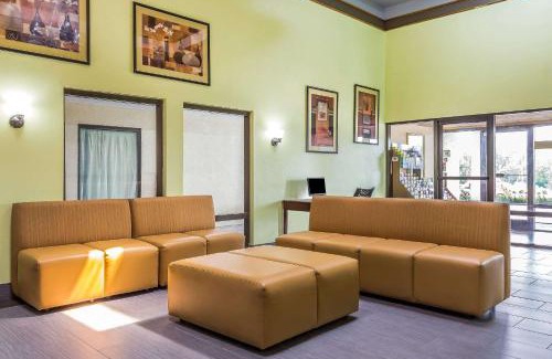 Knoxville Hotel | Rodeway Inn Knoxville East