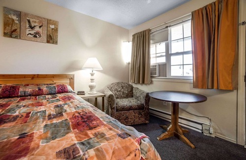 La Grande Hotel | Rodeway Inn La Grande