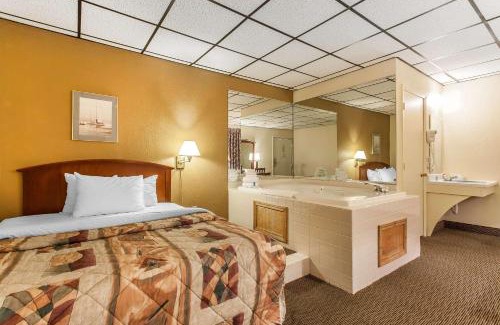 Sandusky Hotel | Rodeway Inn Sandusky North