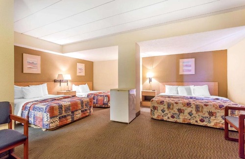 Sandusky Hotel | Rodeway Inn Sandusky North