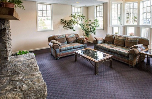 Cherokee Hotel | Rodeway Inn & Suites Cherokee On the River