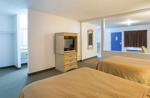 Enterprise Hotel | Rodeway Inn & Suites Enterprise