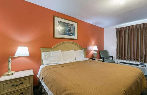 Enterprise Hotel | Rodeway Inn & Suites Enterprise