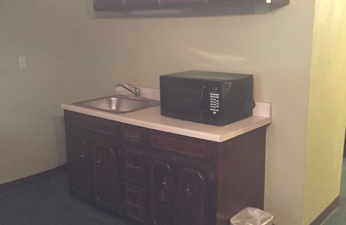 Smyrna Hotel | Rodeway Inn & Suites Smyrna