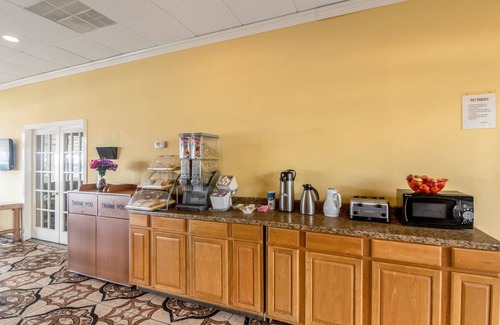 South Arlington Hotel | Rodeway Inn