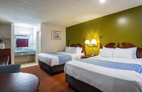 Cedar City Hotel | Rodeway Inn