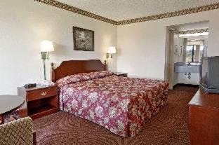 Concord Hotel | Rodeway Inn