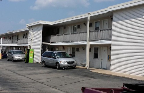 La Crosse Hotel | Rodeway Inn