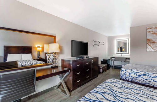 Orange Park Hotel | Rodeway Inn