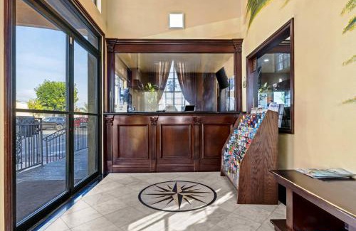 Santa Ana Hotel | Rodeway Inn