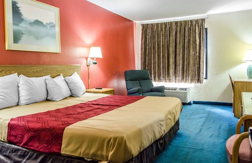 Wormleysburg Hotel | Rodeway Inn Wormleysburg - Harrisburg