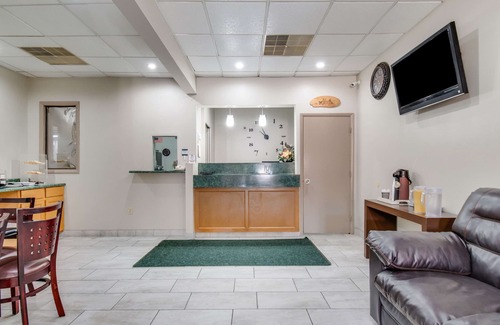 Wormleysburg Hotel | Rodeway Inn Wormleysburg - Harrisburg