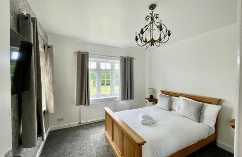 Boston House | Rodgers Land (The Bungalow)