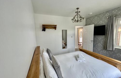 Boston House | Rodgers Land (The Bungalow)