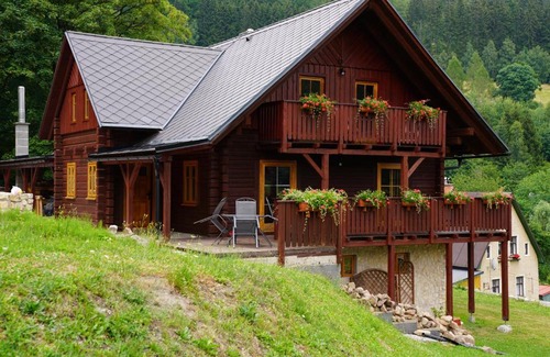 Dolni Dvur Apartment | Rodinný dům na Sluneční stráni