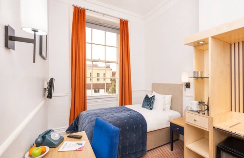Clifton Hotel | Rodney Hotel