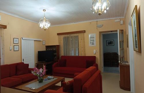 Leonidio Apartment | Rodomelo House with Terrace - 4 Bedrooms