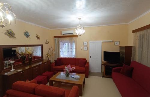 Leonidio Apartment | Rodomelo House with Terrace - 4 Bedrooms