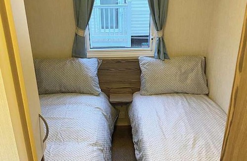 Grimsby Other | Rogan’s roost