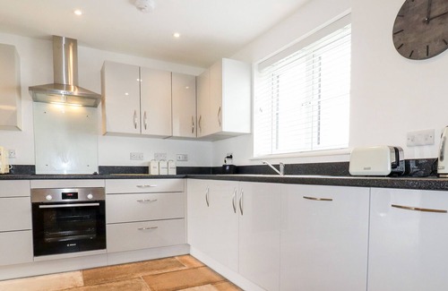 Treknow Cottage | ROGUES' RETREAT, pet friendly, luxury holiday cottage in Tintagel