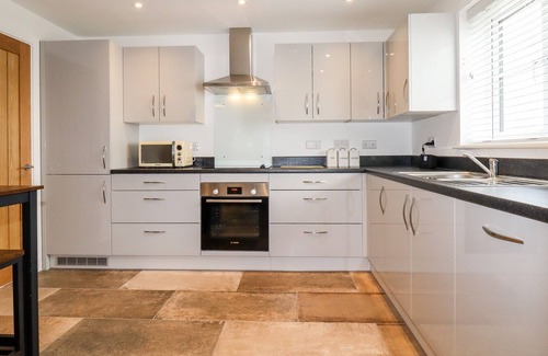 Treknow Cottage | ROGUES' RETREAT, pet friendly, luxury holiday cottage in Tintagel