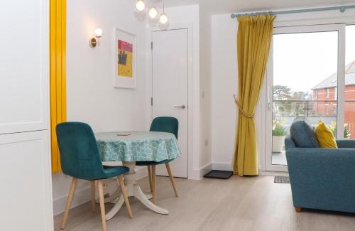 Exmouth Apartment | Rolles Rainbow