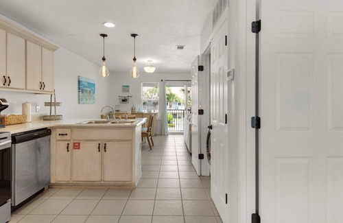 Seagrove Beach Condo | Rollin Tide Villas
