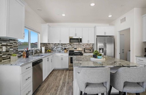 Desert Hot Springs Apartment | Rolling Hills - Desert Hot Springs, CA