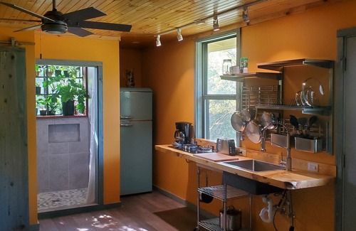 Eureka Springs House | Rolling Hills Oasis