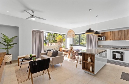 Diaz Ordaz Apartment | Roma Encore 2BD withTerrace in Beautiful Versalles