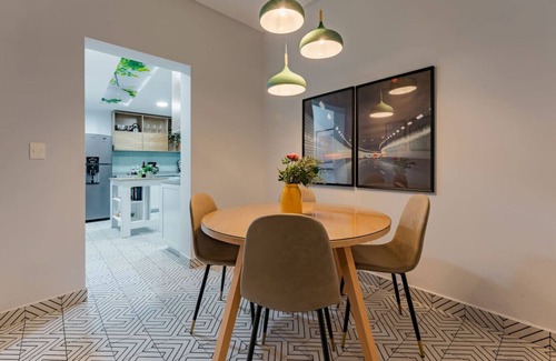Roma Sur House | Roma Splendor: Elegant Terrace & City Views