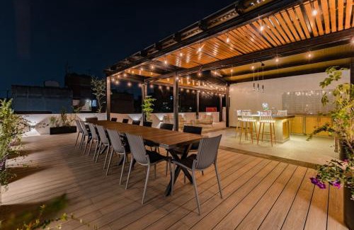 Roma Sur House | Roma Splendor Spacious Family Haven