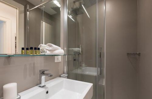 Rione XVI Ludovisi Apartment | ROMAC Villa Borghese with 3 bedrooms near Via Veneto
