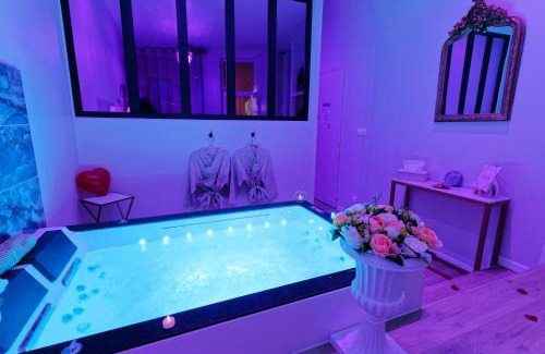 Saint-Martin-du-Littoral Apartment | Romance Spa Nuit D'amour