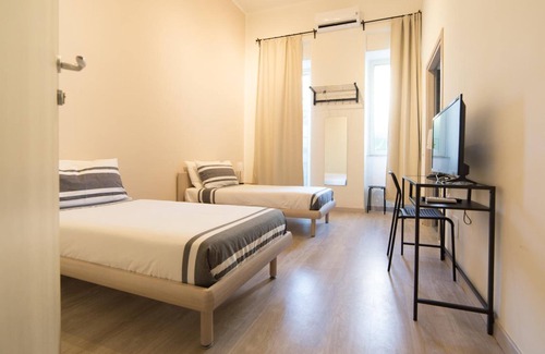 Picanello-Ognina-Barriera-Canalicchio Bed & Breakfast | Romano Rooms