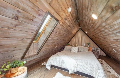 Wears Valley House | Romantic A-frame Private HotTub Firepit NearGSMNP